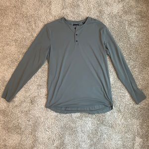 Cuts long sleeve